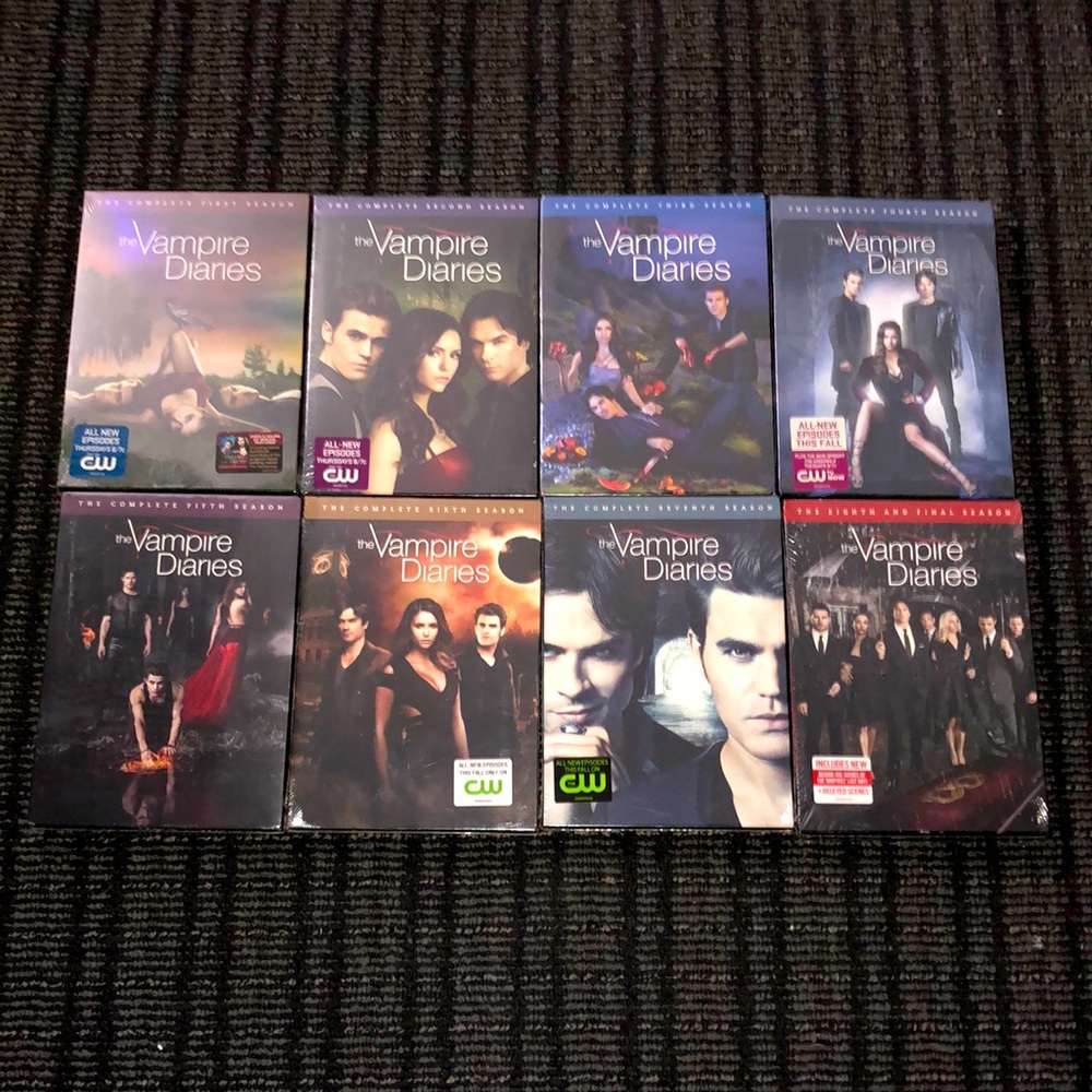The Vampire Diaries Complete Series Set DVD ❣️Ship Alone❣️